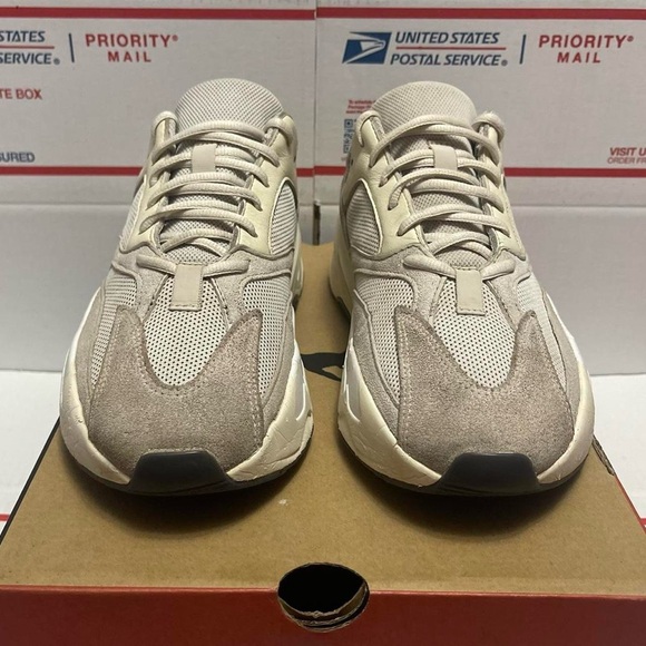 Adidas Yeezy Boost 700 “Analog” 2023 - Picture 3 of 7